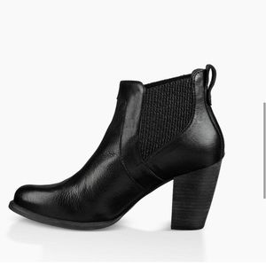 Ugg COBIE Boot II Chelsea size 6